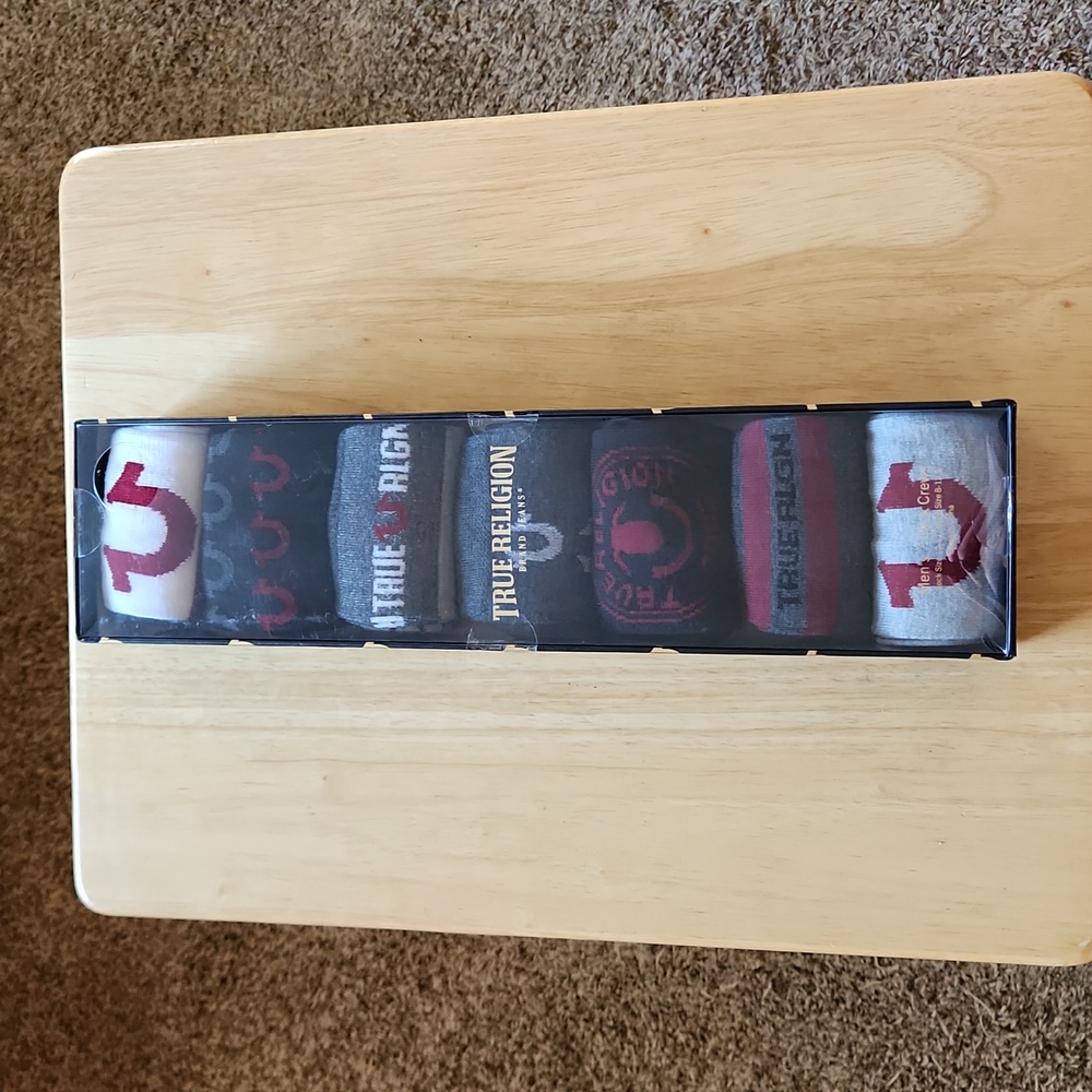 True Religion Men's Crew Socks 7 pack